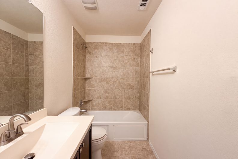 Photo 12 of 18 of 276 Circle Way, Jarrell, TX