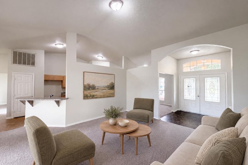 Photo 7 of 19 of 1038 Highland Crest Cir, Lake Wales, FL
