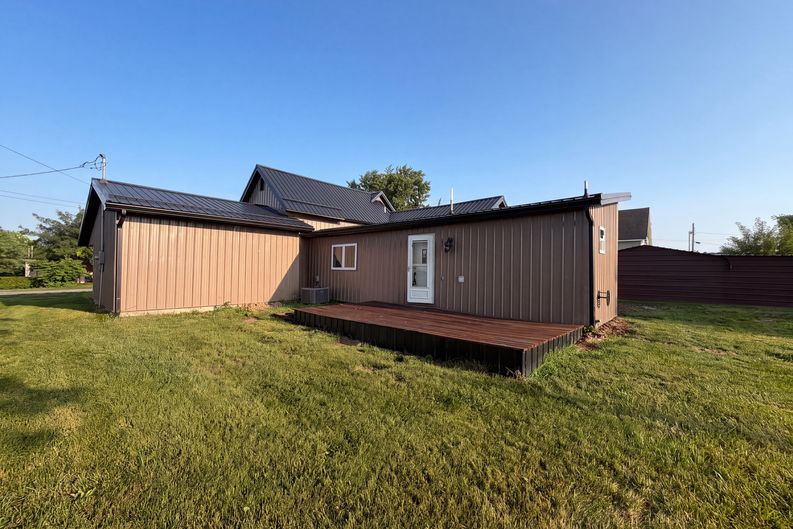 Photo 12 of 14 of 114 S Pleasant St, Milroy, IN