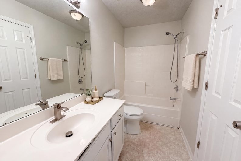 Photo 16 of 20 of 1701 Carnation Dr, Durham, NC