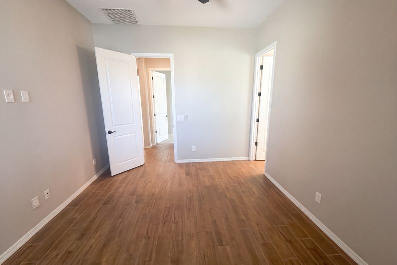 Photo 47 of 55 of 4511 N 93rd Dr, Phoenix, AZ