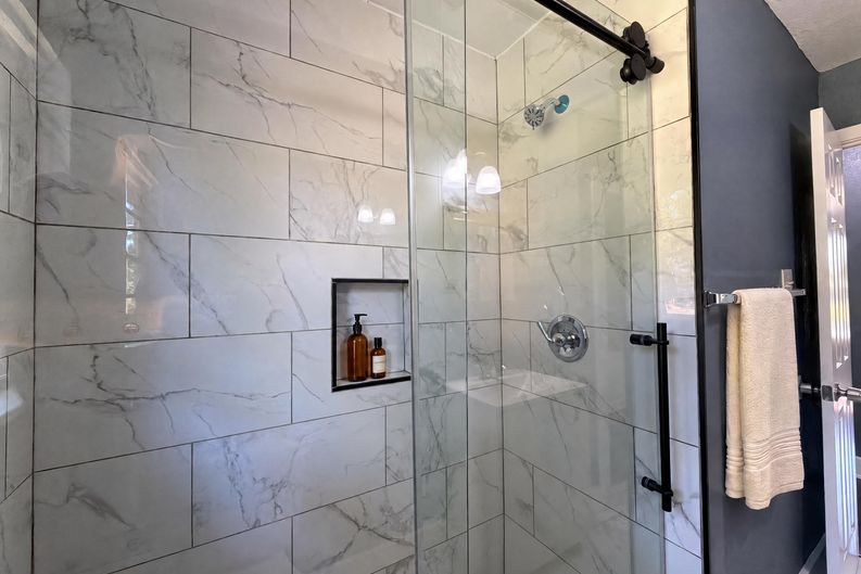 Photo 18 of 27 of 7405 Sterlingshire St, Houston, TX