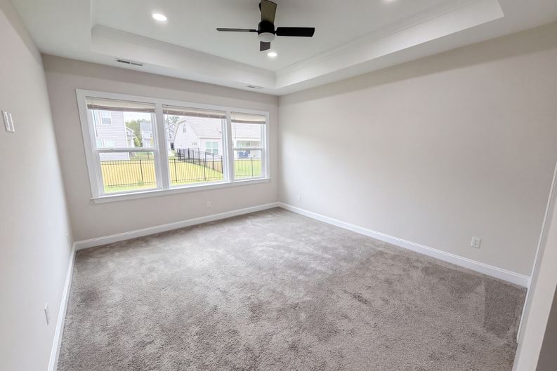 Photo 4 of 36 of 6109 Balham Ct, Charlotte, NC