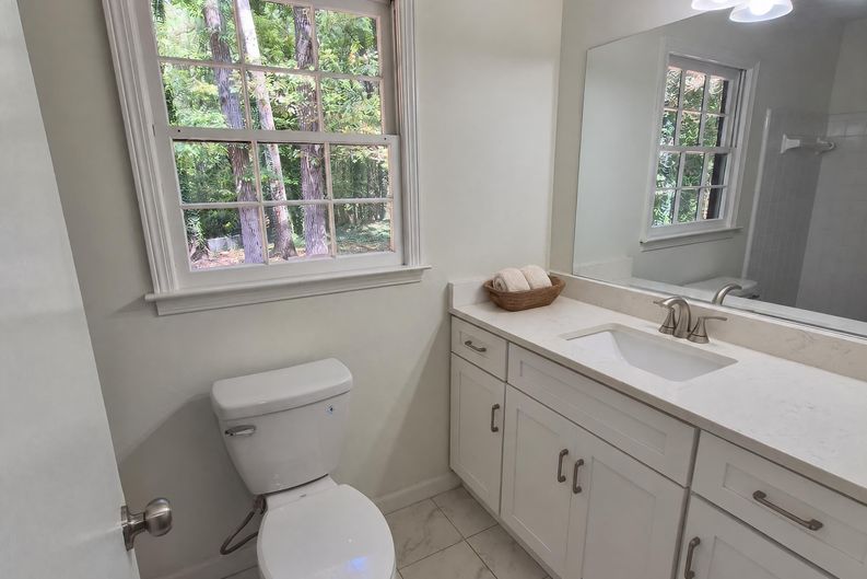 Photo 16 of 21 of 2201 Brookfield Cir, Lawrenceville, GA