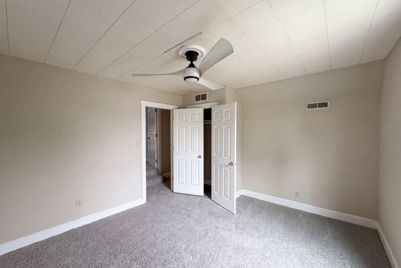 Photo 19 of 25 of 1510 E Raymond St, Indianapolis, IN