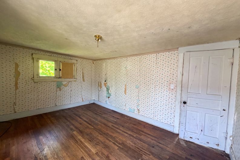 Photo 16 of 27 of 2670 Fern Ave, Columbus, OH