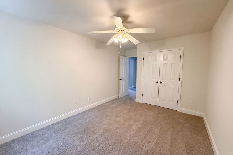 Photo 14 of 17 of 9622 Scarborough Ct, Summerville, SC