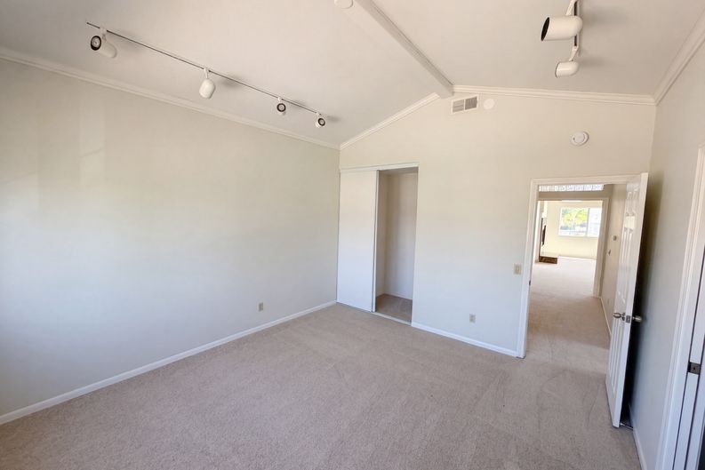 Photo 19 of 25 of 8932 Mesa Oak Dr, Riverside, CA
