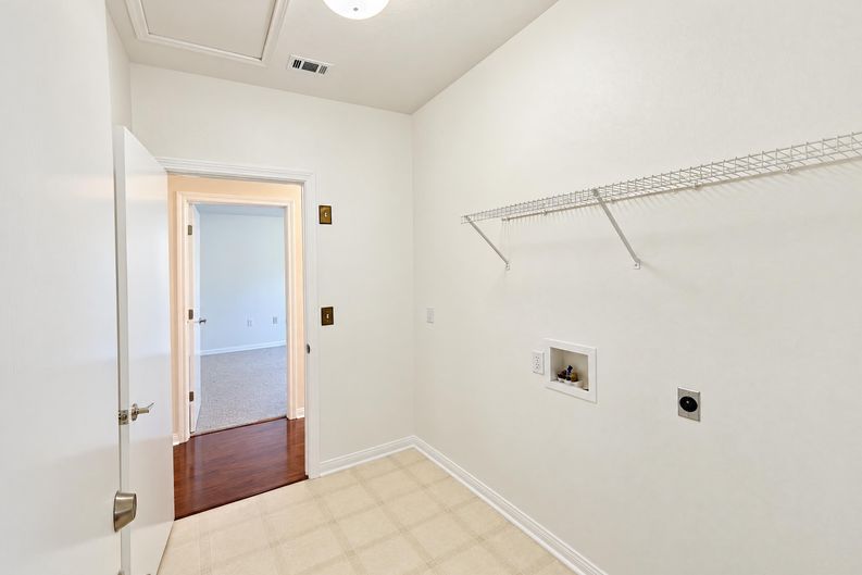 Photo 13 of 17 of 115 Purple Sage Dr, Georgetown, TX