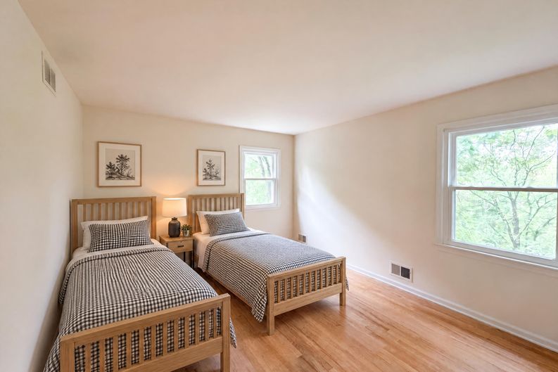 Photo 4 of 35 of 101 Wexford Way, Basking Ridge, NJ