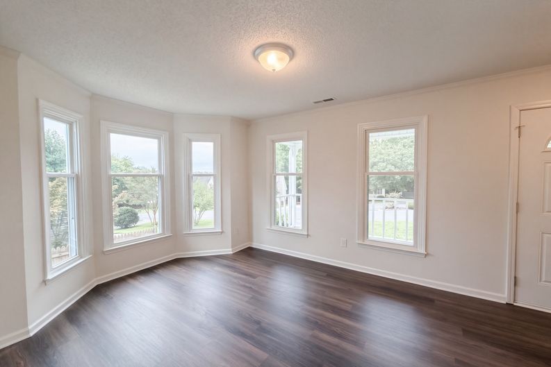 Photo 25 of 30 of 1001 Kingstree Ridge Dr, Winston Salem, NC
