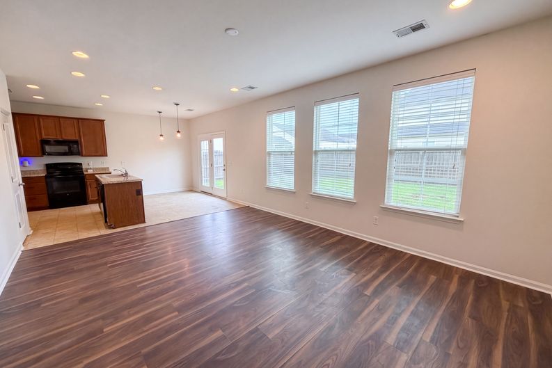 Photo 7 of 21 of 457 Stoney Field Dr, Moncks Corner, SC