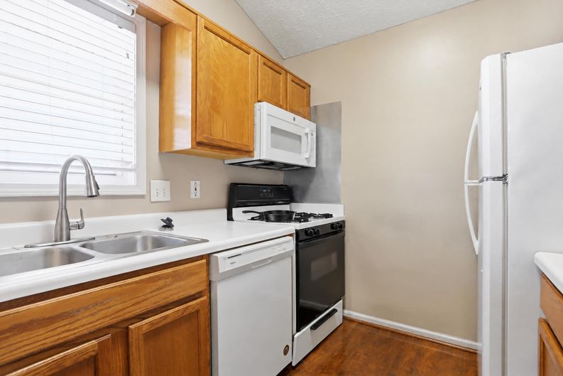 Photo 8 of 23 of 1148 Britley Park Ln, Woodstock, GA