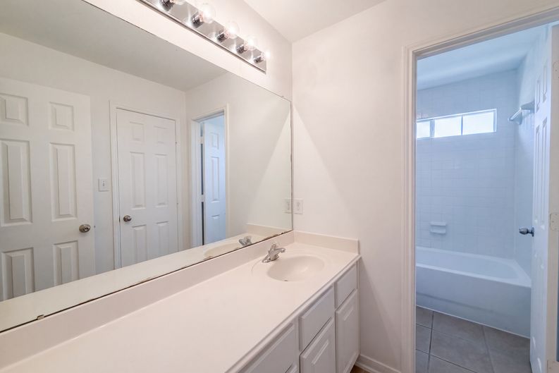 Photo 11 of 27 of 24831 Blane Dr, Katy, TX