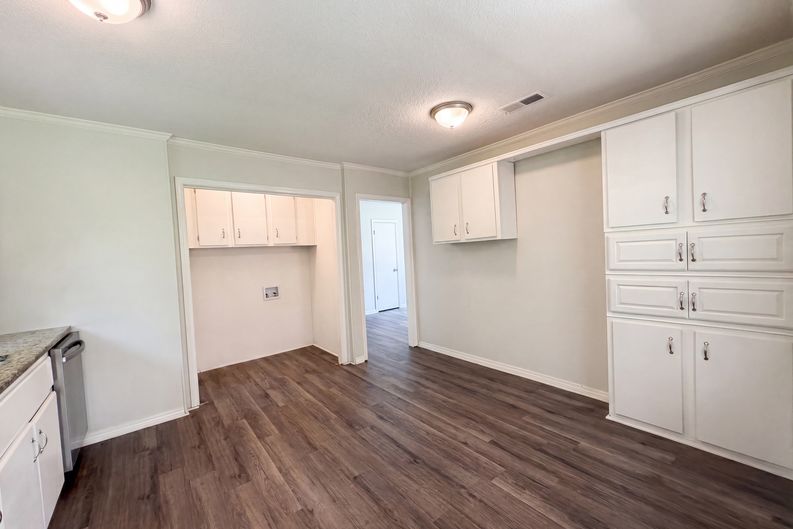 Photo 8 of 23 of 1328 Baffin Bay Rd, Columbia, SC