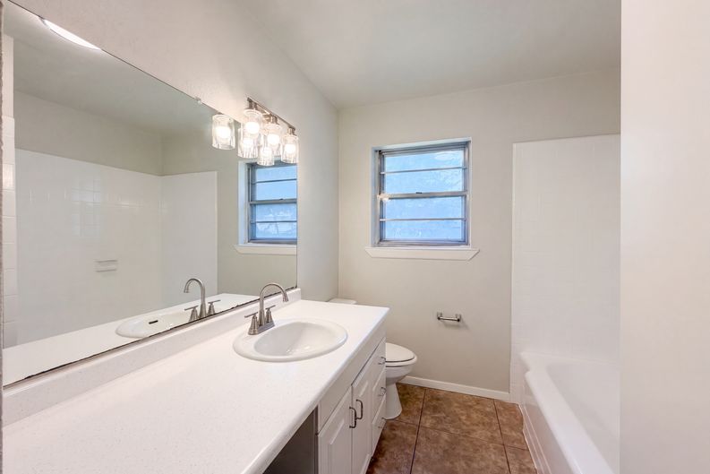 Photo 18 of 25 of 5421 Bonnie Wayne St, Haltom City, TX