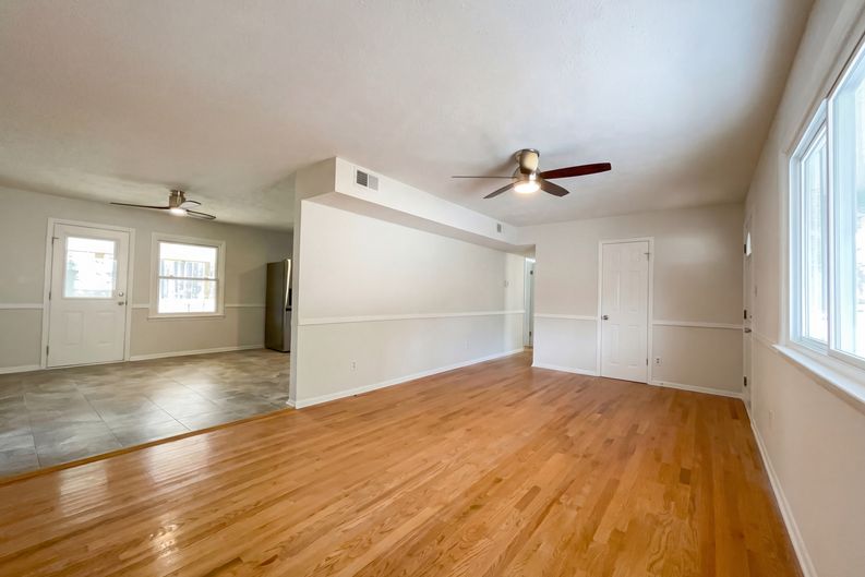Photo 9 of 16 of 1004 Vesper Ln, Fayetteville, NC
