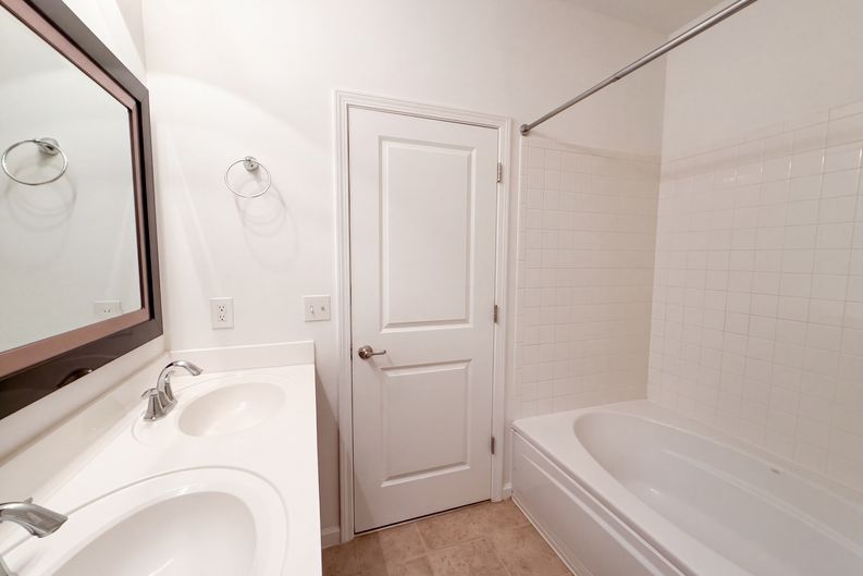 Photo 23 of 31 of 4128 Ballybay Ln, Indianapolis, IN
