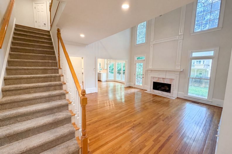 Photo 9 of 32 of 1984 Charrwood Ct, Marietta, GA