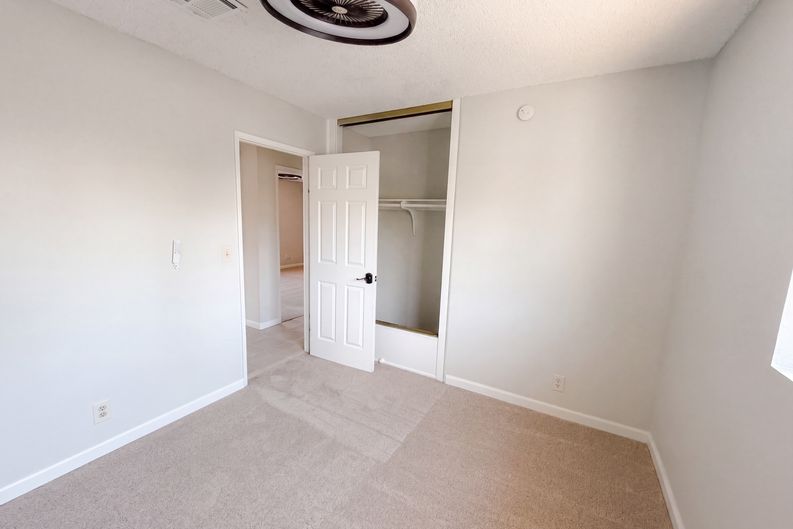 Photo 11 of 23 of 52990 Avenida Diaz, La Quinta, CA