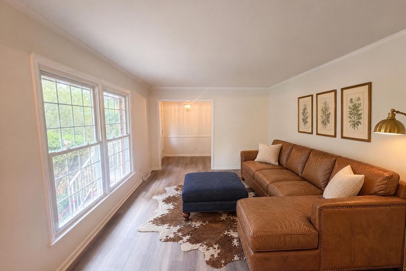 Photo 7 of 15 of 505 Leawood Dr, Greensboro, NC