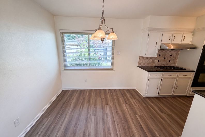 Photo 6 of 22 of 342 Queenstown Rd, Houston, TX