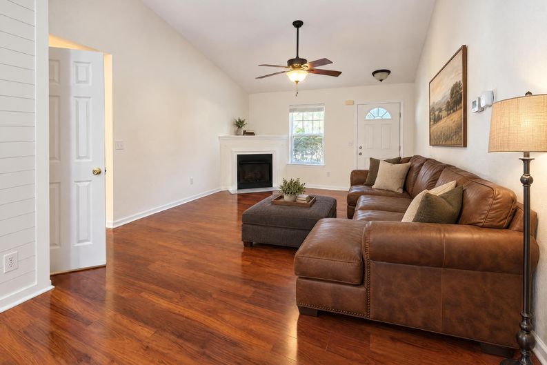 Photo 6 of 18 of 115 Bridgeview Dr, Anderson, SC