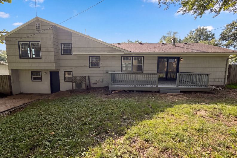 Photo 5 of 20 of 12904 E 54th St, Kansas City, MO