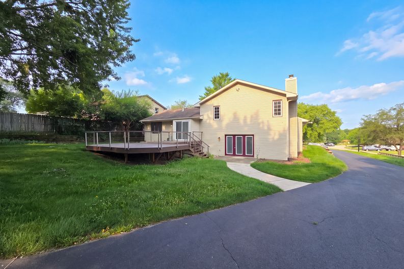 Photo 50 of 79 of 1503 Featherstone Rd, Rockford, IL