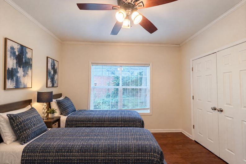Photo 11 of 21 of 1773 Sylvan Rd SW, Atlanta, GA