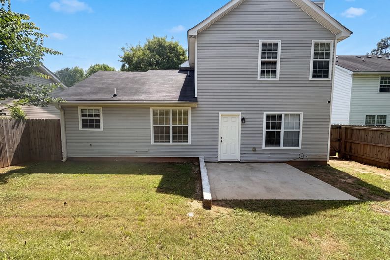 Photo 19 of 26 of 3045 Stonebridge Creek Dr, Lithonia, GA