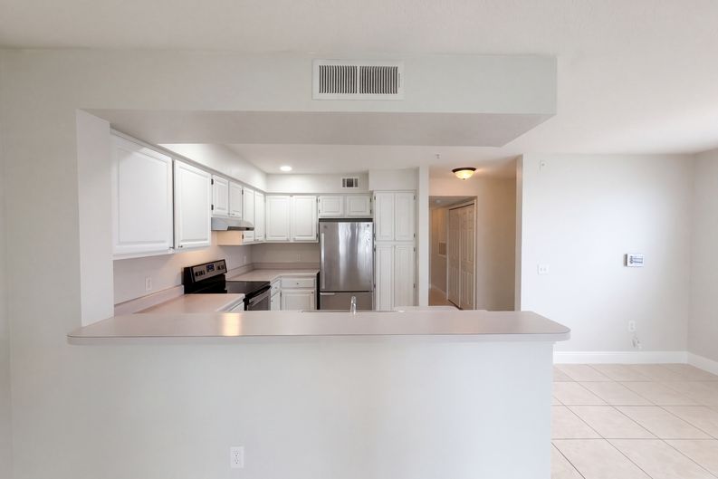Photo 6 of 34 of 13838 Fairway Island Dr, Orlando, FL