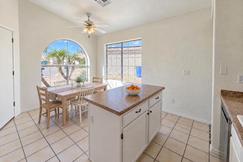 Photo 8 of 24 of 75 S Kingston St, Chandler, AZ
