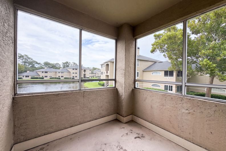 Photo 5 of 21 of 1701 The Greens Way, Jacksonville Beach, FL