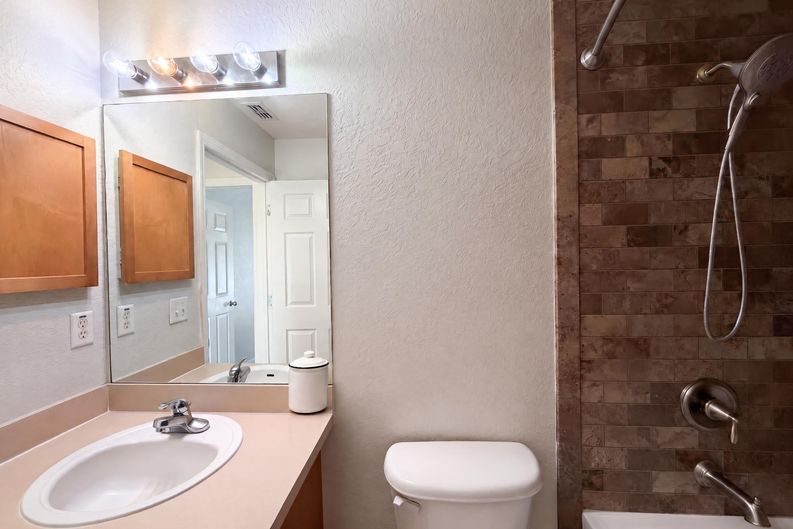Photo 14 of 29 of 6041 Parnell Ave, Spring Hill, FL