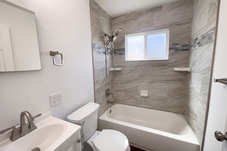 Photo 20 of 30 of 5313 Fernwood Way, Sacramento, CA