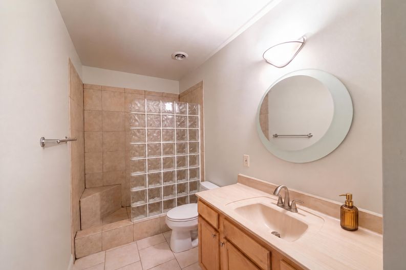 Photo 17 of 23 of 7700 E Meadowbrook Ave, Scottsdale, AZ