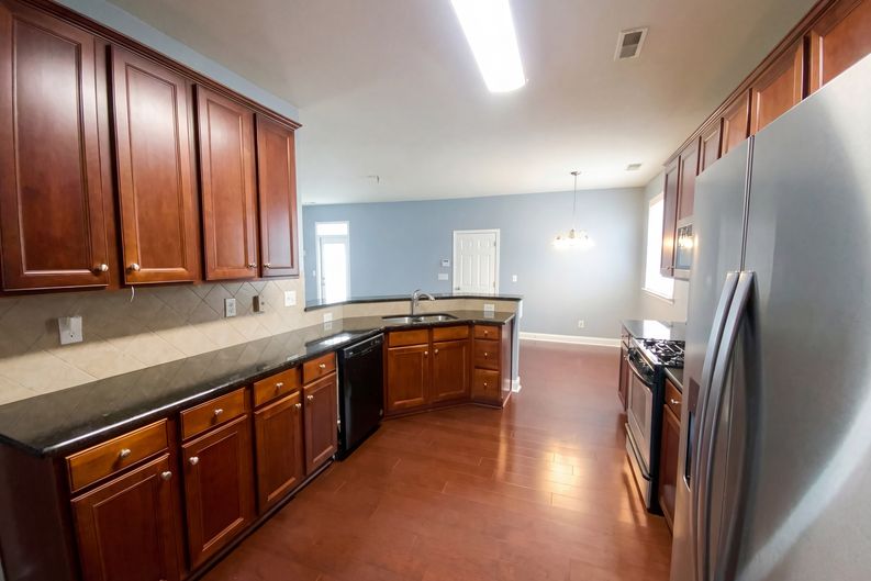 Photo 7 of 19 of 8915 Cinder Ln, Huntersville, NC