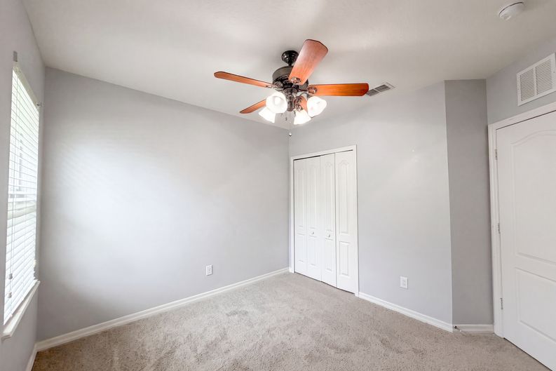 Photo 18 of 24 of 12902 Scout Ct, Grand Island, FL