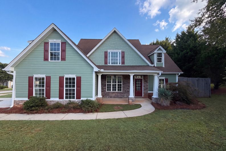 Photo 33 of 36 of 501 Rippling Ct, Temple, GA