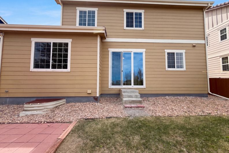 Photo 5 of 49 of 1301 Graham Cir, Erie, CO