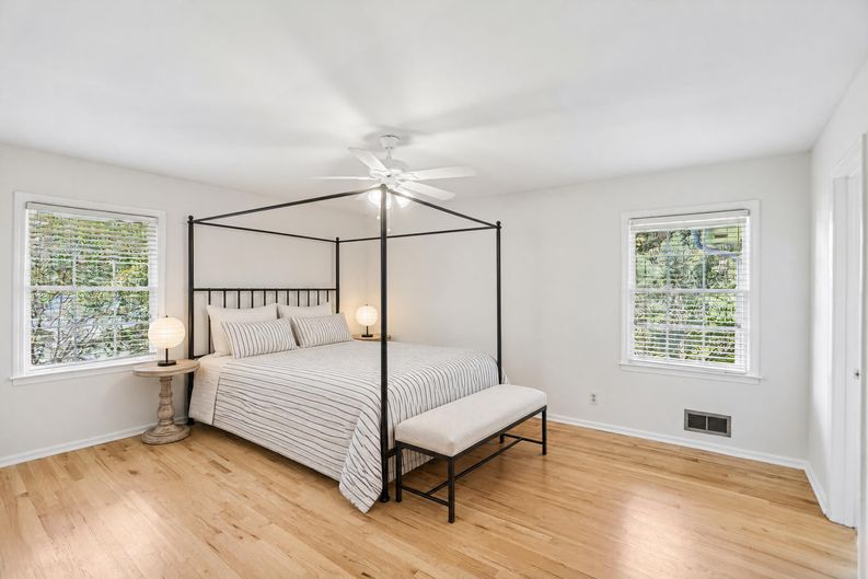 Photo 4 of 27 of 2186 Ingram Rd, Duluth, GA