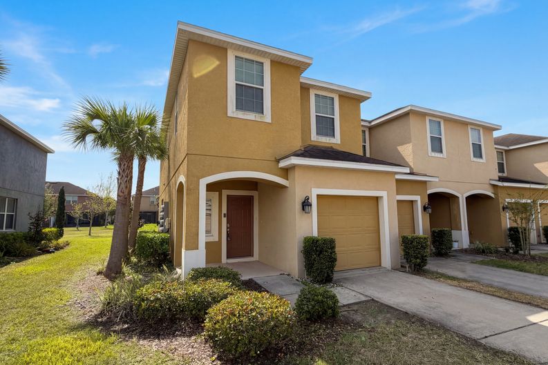 Photo 8 of 29 of 7070 Woodchase Glen Dr, Riverview, FL
