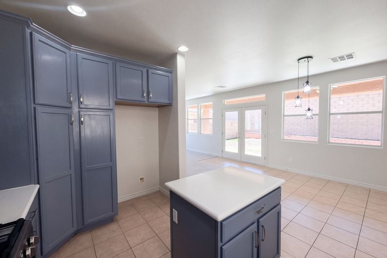Photo 6 of 23 of 2843 Dunnottar Ave, Henderson, NV