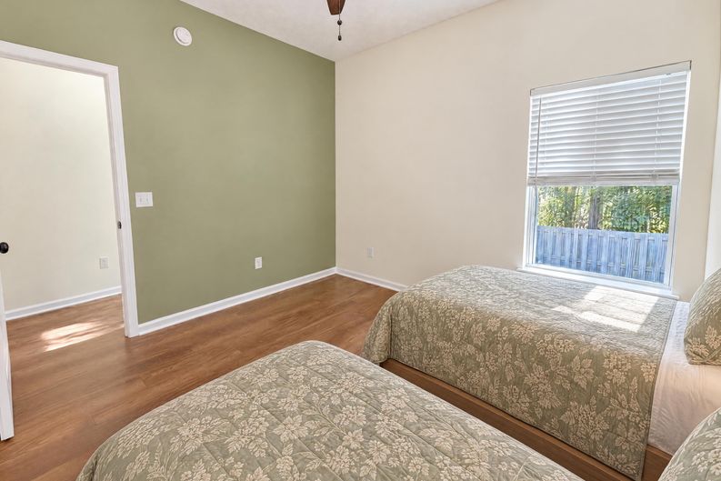 Photo 13 of 25 of 96533 Commodore Point Dr, Yulee, FL