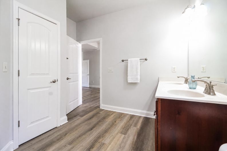 Photo 9 of 16 of 118 Winterwood Ct, Roebuck, SC