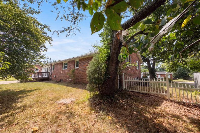 Photo 20 of 26 of 313 Lafayette Rd, Clarksville, TN