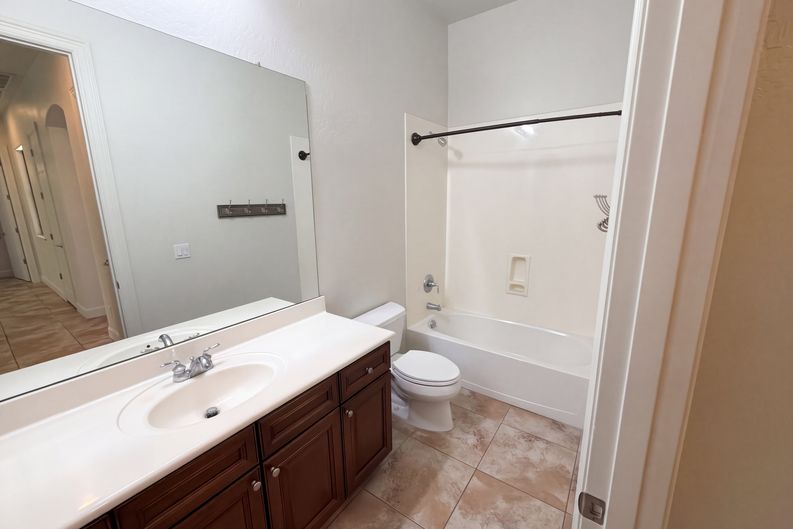 Photo 15 of 23 of 16148 W Glenrosa Ave, Goodyear, AZ