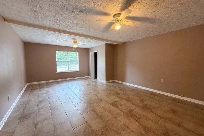 Photo 7 of 19 of 7020 Greenbower Ln, Atlanta, GA