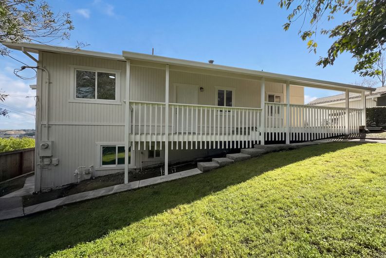 Photo 5 of 43 of 2291 Yale St, Martinez, CA